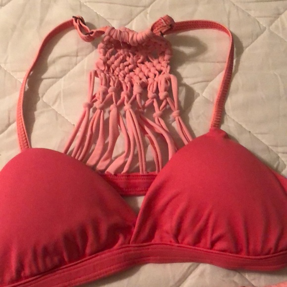 Bikini - Picture 3 of 4